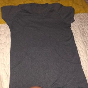 Gray Lululemon shirt